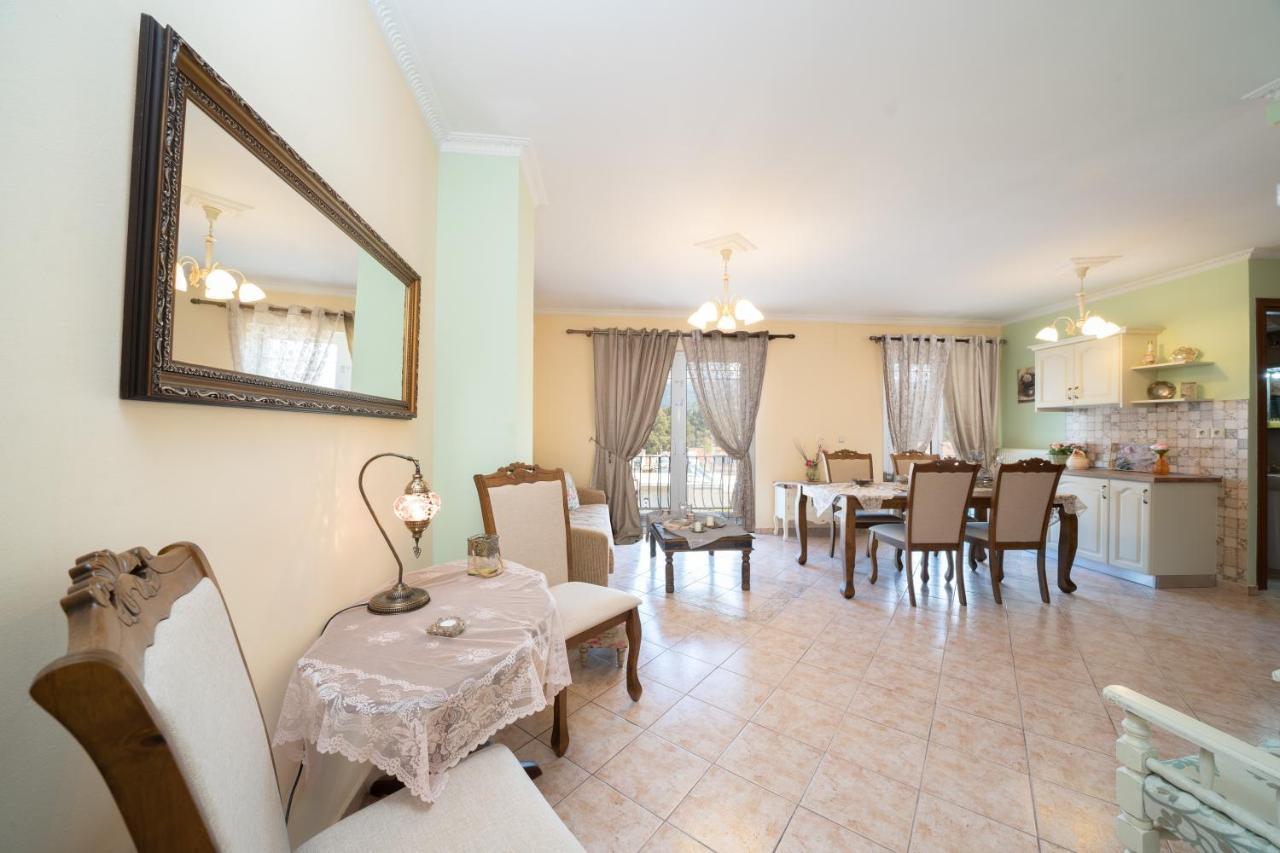 Aigli Elegant Sea View Apartment In Argostoli Exterior photo